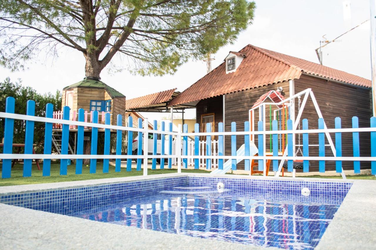 Bungalow Perotonar Ideal Para Familia Con Ninos Ла Пуебла де Касая Екстериор снимка