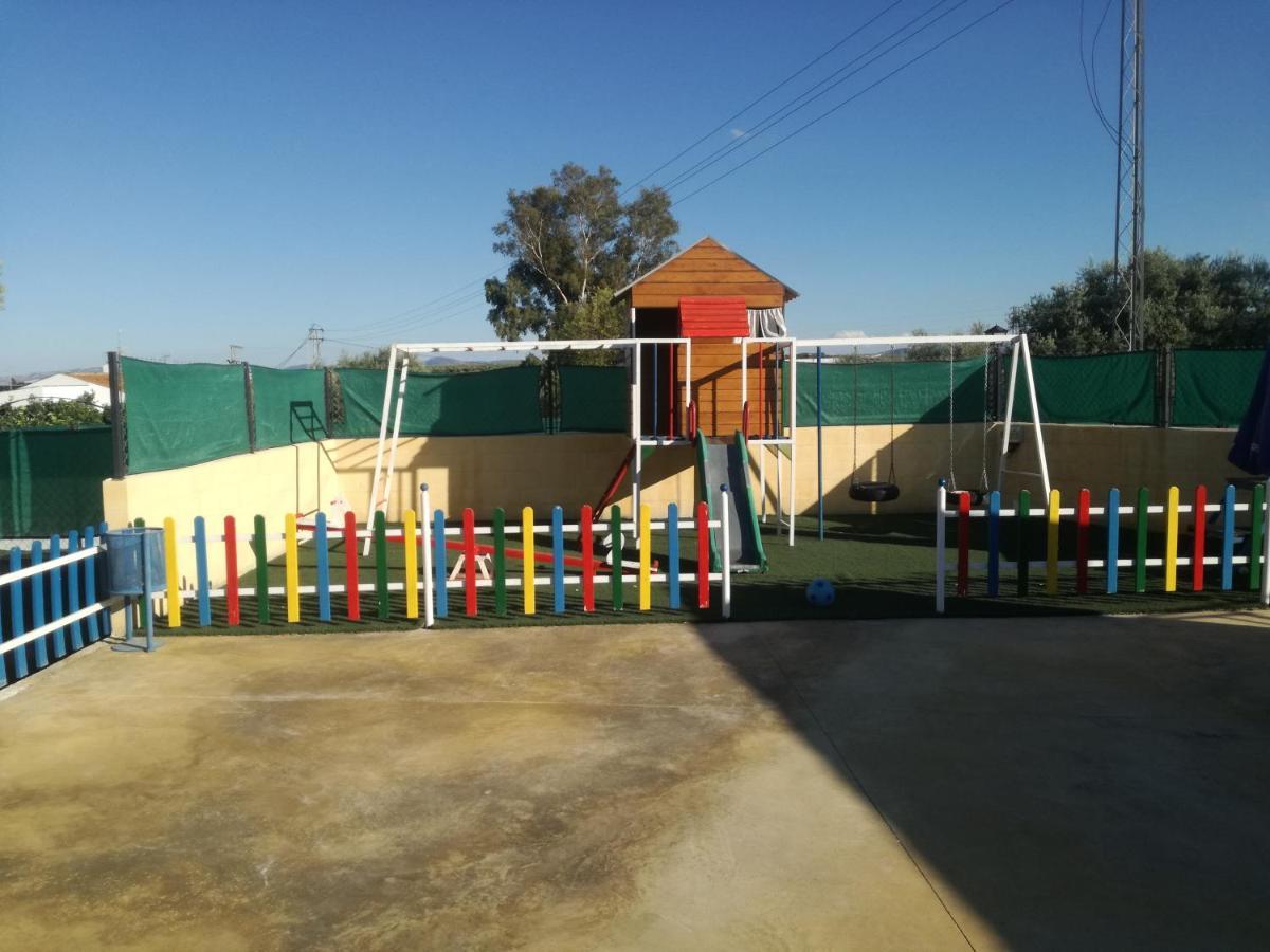 Bungalow Perotonar Ideal Para Familia Con Ninos Ла Пуебла де Касая Екстериор снимка